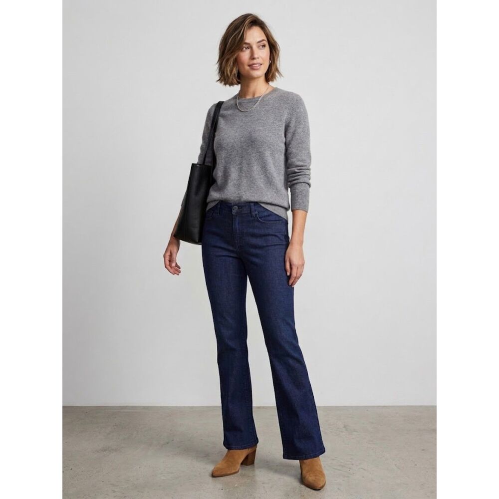 NWT DKNY Jeans Petites Dark Wash Bootcut Jeans Size 6P